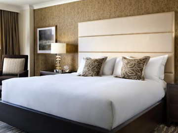 The Fairmont Waterfront Hotel Rooms The Fairmont Waterfront Hotel Rooms