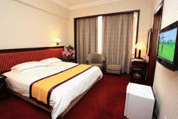 Lee Wan Hotel Rooms