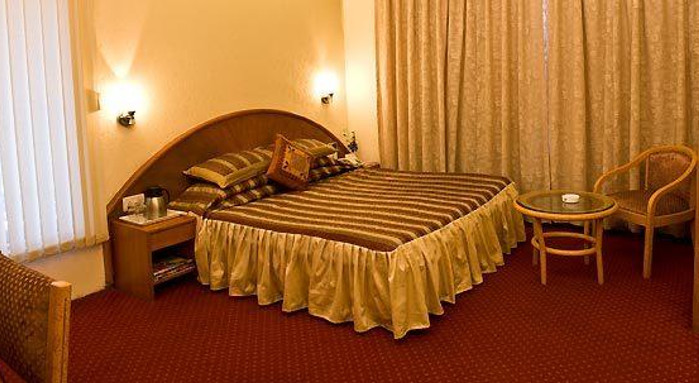 Hotel Midtown Pritam